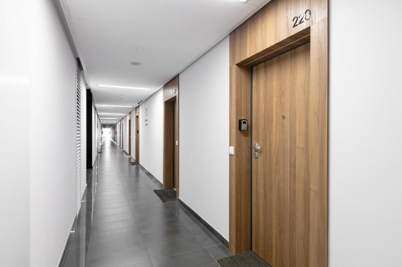 Yellow Sunset Studio Apartment Warsaw Exterior photo